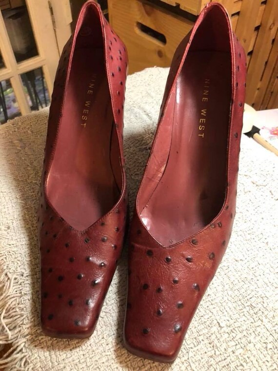 Vintage "Nine West" Burgundy patterned Leather squ