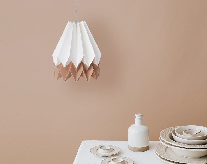 NEU Papier Hängeleuchte, Origami Lichtleuchte für Wohnzimmer PLUS Polar White mit Warm Chestnut Stripe Bild 2