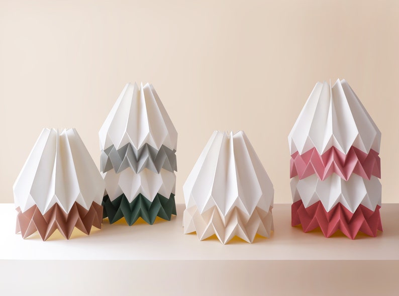 NEU Papier Hängeleuchte, Origami Lichtleuchte für Wohnzimmer PLUS Polar White mit Warm Chestnut Stripe Bild 3
