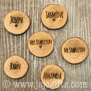 Rustic engraved wood personalised name places wedding breakfast name tags place names log slices 30mm 3cm wooden