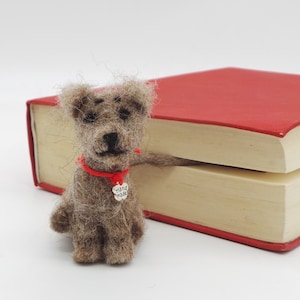 Bookmark felt dog, book marker made of felt, little dog sitting on the book image 1