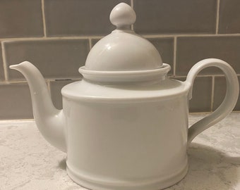 Seltmann white porcelain teapot