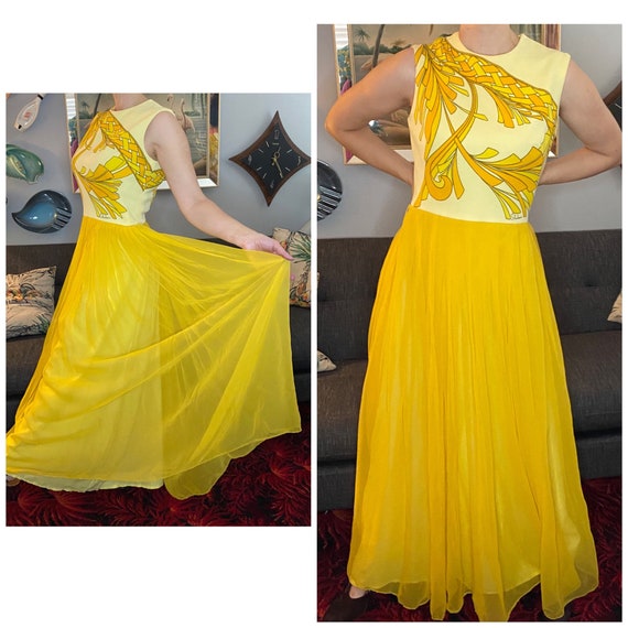 Gorgeous vintage 1970s Alfred Shaheen maxi dress M