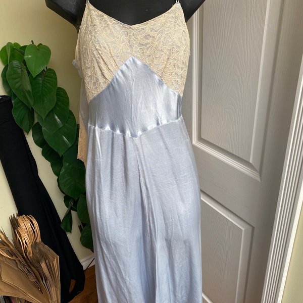 Beautiful 1940s pale blue  lingerie  slip