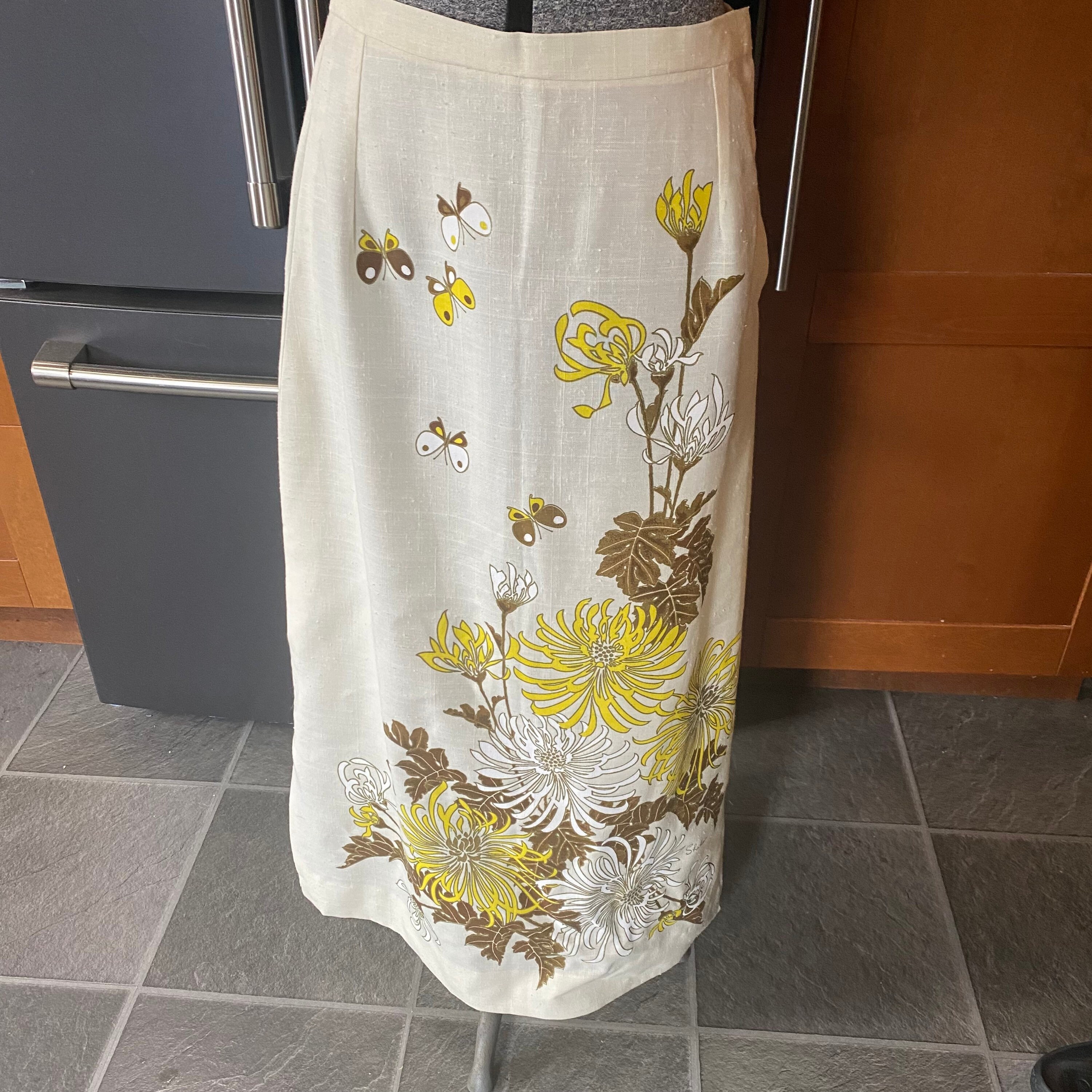 Vintage Alfred Shaheen skirt M cream with floral screen print
