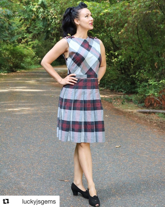 1940s fall school girl pinafore dress plaid