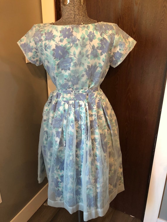 Gorgeous floral vintage 50s dress with sheer over… - image 2