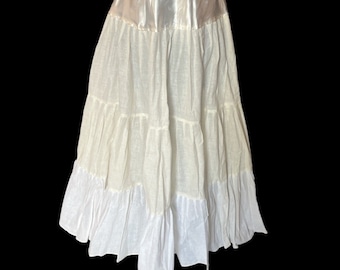 Gorgeous vintage long length crinoline off white xs