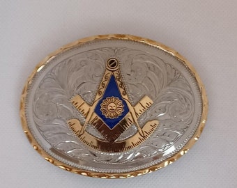 Hand engraved trophy buckle with Past Master emblem