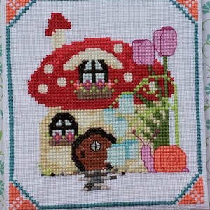 Summer Cottage door Luhu Stitches