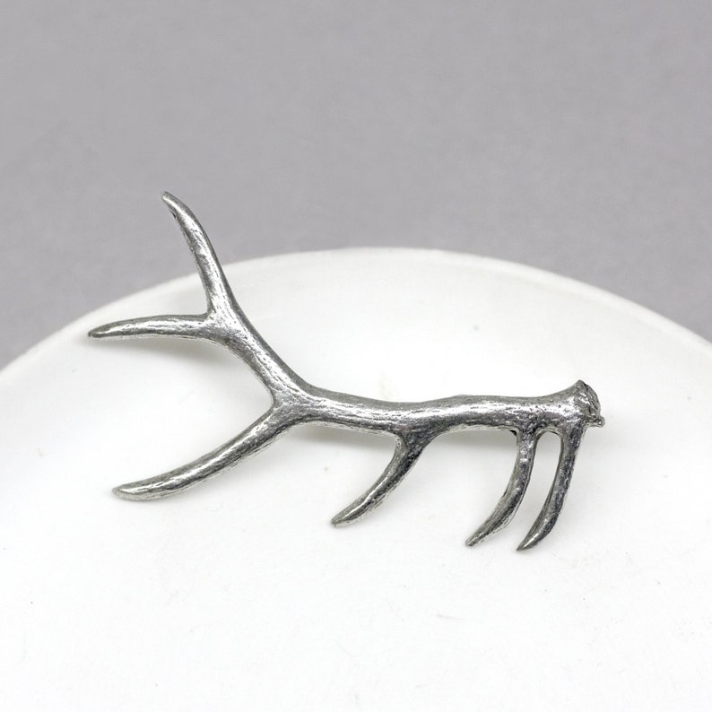 Superbe étain chasse chevreuil tête broche pin