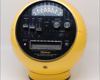 Vintage 1970s Yellow Weltron 8 Track Stereo Player AM/FM 25 Transistor Radio