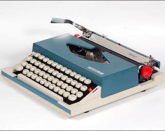 1970s Vintage AM Transistor Radio Royal Swinger Portable Typewriter, Completely Serviced