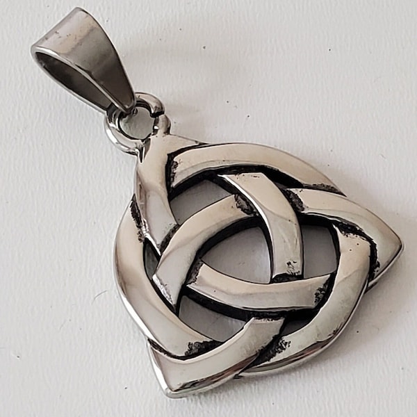 1 - 304 Stainless steel Trinity Knot pendant, Antique silver, Triquetra, Celtic knot, 37X30X4 mm