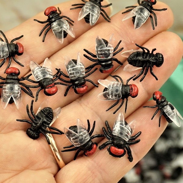 LIFELIKE FLIES, 30 HALLOWEEN Black Flies, Diy Insects For Halloween Craft, Real Size Fly Insect, Small Gift For Kids, Halloween Party Decor