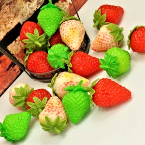 FRAISE TAILLE RÉELLE, Blanc, vert ou rouge, Fruits de cuisine, Baies pour la décoration intérieure, Accessoires de photographie, Fruit artificiel, Simulation d'aliments, Petit cadeau