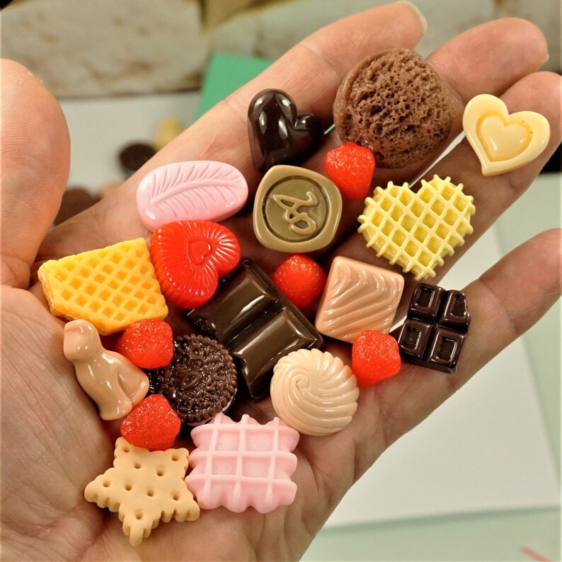 ASSORTED CHOCOLATE PIECES 10 Resin Chocolate Candies In Gift Etsy