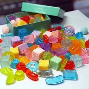 DIY ASSORTED CANDIES, 10 Mixed Candies In Gift Box, Ready To Gif, Small Gift Idea for Kids, Colorful Candies, Dollhouse Miniature Food,