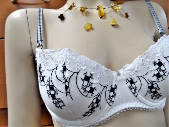 White COTTON BALCONETTE BRA, European Embroidered Underwire Bra, New Old  Stock, Holiday Gift for Her, Gift for Girlfriend, Mother's Day Gift -   Canada