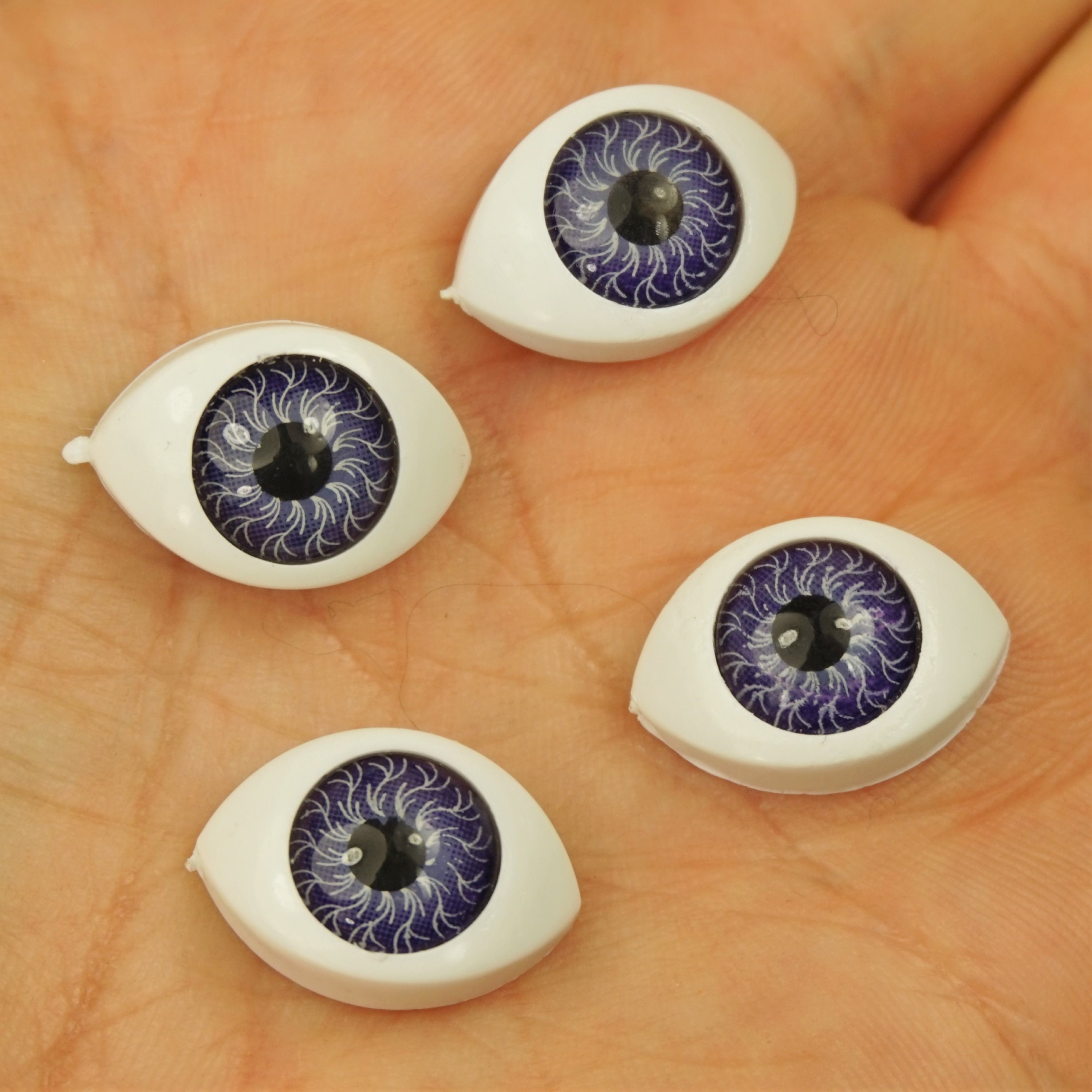 60pcs DIY Doll Eyes Material Plastic Oval Glass Eyes DIY Plush Toy  Accessories Scrapbooking Crafts Projects for Home Classroom (4 Color Mixed)  