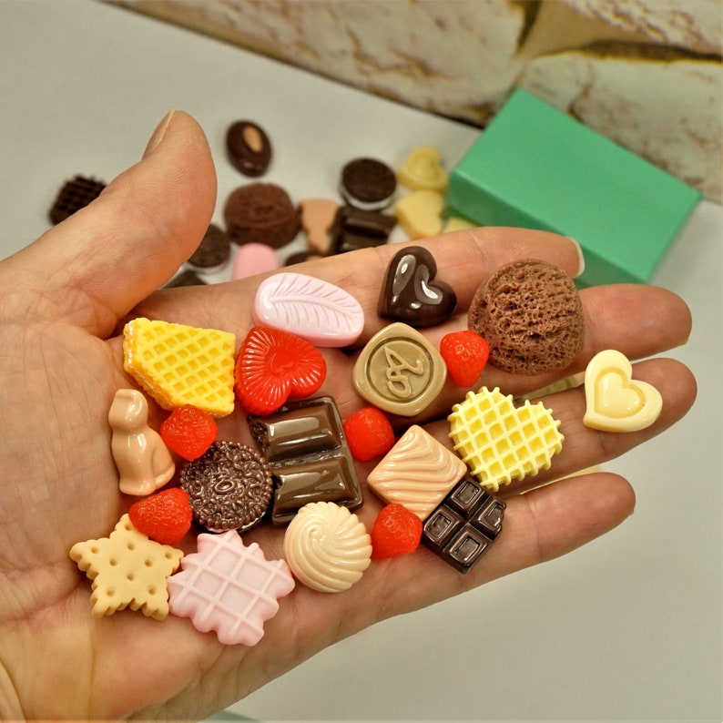 ASSORTED CHOCOLATE PIECES 10 Resin Chocolate Candies In Gift Etsy