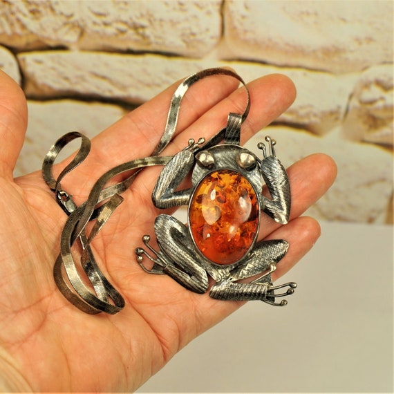 ANTIQUE AMBER FROG 925 Silver Pendant Oxidized si… - image 1