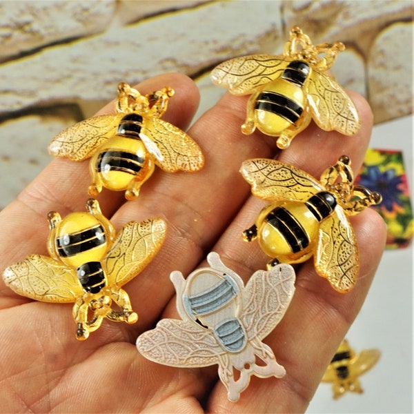 BEE CHARMS PENDANT, Flat Back Cabochons, Lifelike Bumble Bee, Small Gift Idea For Kids, Scrapbooking Cabs, Hair Bow Decor, Decoden Cabochons