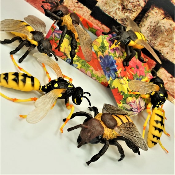 LIFELIKE HALLOWEEN Bee INSECTS Simulation Wasp Insects Big Bumblebee Detailed Figurine Educational Toy Small Gift for Kids Gift in Box Etsy UK