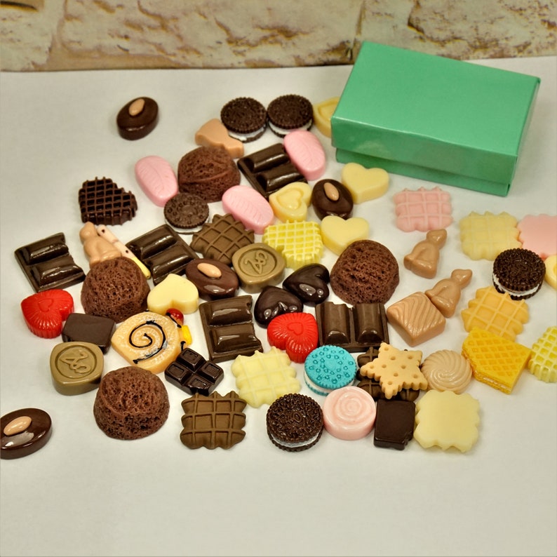 ASSORTED CHOCOLATE PIECES 10 Resin Chocolate Candies In Gift Etsy