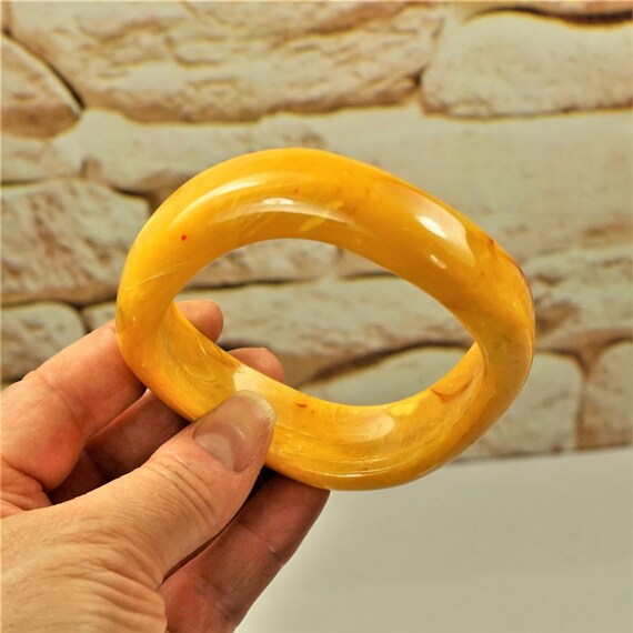 OLD BAKELITE WAVY Bold Heavy Bracelet, Egg Yolk B… - image 6