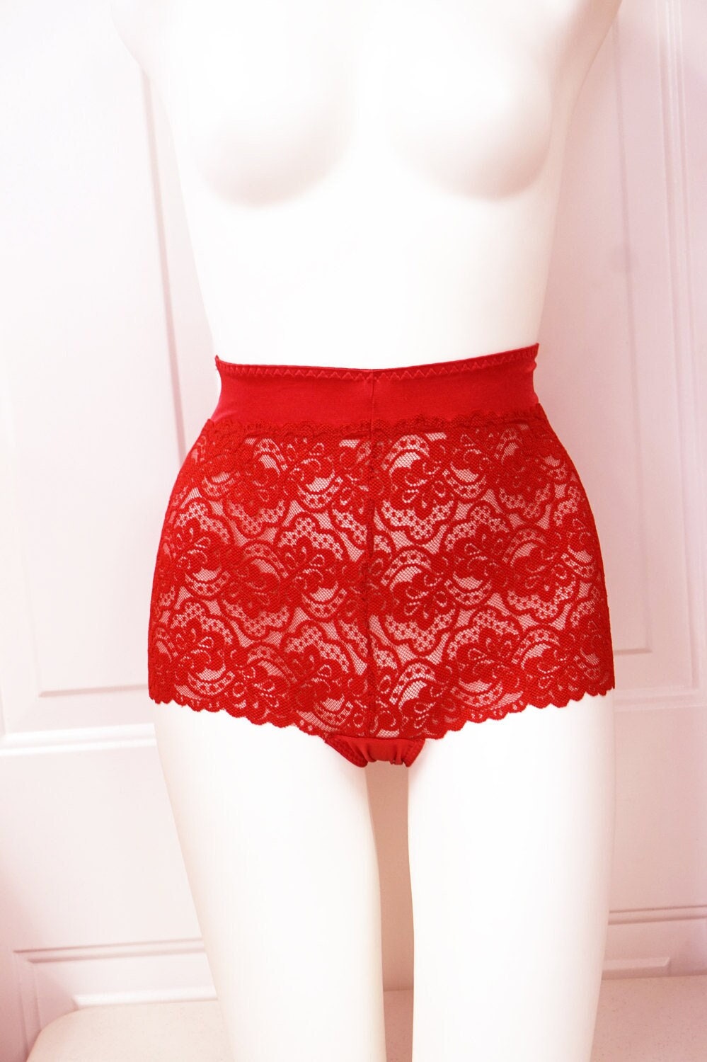 Red Scallop Lace High Waist Briefs