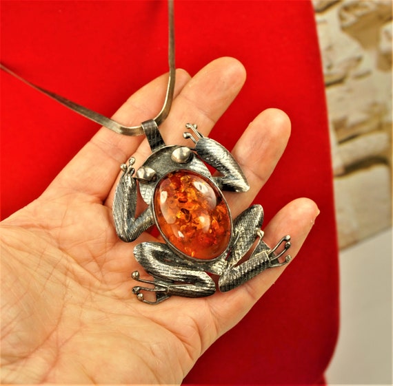 ANTIQUE AMBER FROG 925 Silver Pendant Oxidized si… - image 9