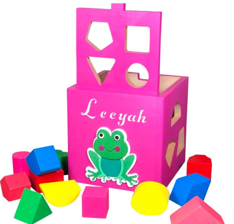 Personalized shape sorting cube customized toddler toy educational wood toy Montessori toys learning toys wood toy elephant toy frog toy image 1