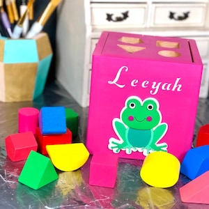 Personalized shape sorting cube customized toddler toy educational wood toy Montessori toys learning toys wood toy elephant toy frog toy image 2