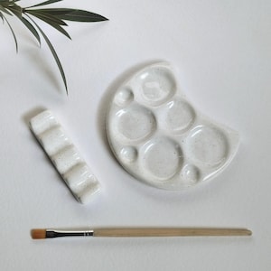 Ceramic paint palette set | Speckled handmade moon palette with brush rest | Unique watercolors paint palette | Artist set | READY TO SHIP