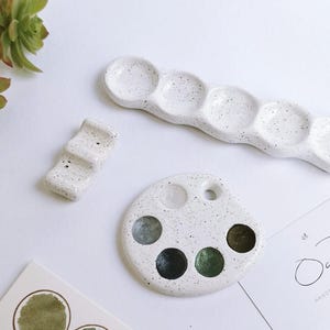 Artist travel set of 3 | Speckled ceramic paint palettes with brush rest and metallic watercolors | Unique artist gift set | READY TO SHIP