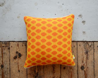 PDF Download - Two Tone Hand Knitted Pip Pattern Cushion Cover