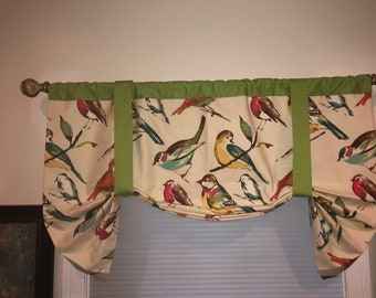 Bird valance,Bird tie up valance, kitchen curtain, Bathroom valance,  Cream Yellow Green print fabric, Tie up valance lined