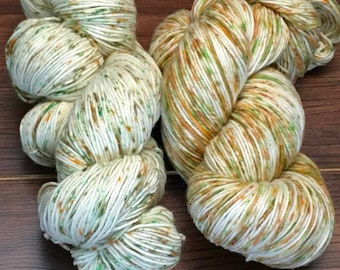 AUTUMN SPRINKLES - Hilado Teñido a mano / Hilado de Calcetín / Hilo Teñido Independiente / Dedos / Naranja Marrón Verde