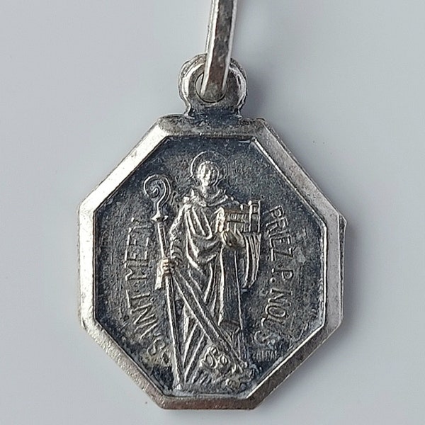 St Mewan Vintage verzilverde medaille met Keltische heilige + oprichter van de abdij van St-Méen in Bretagne, Frankrijk - kleine Franse katholieke kettinghanger