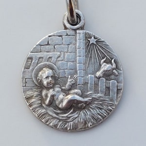 1/2" Vintage Infant Jesus Medal--Christmas Manger Scene with Baby Jesus, "Cattle Lowing", Shining Star of Bethlehem--Small Catholic Pendant