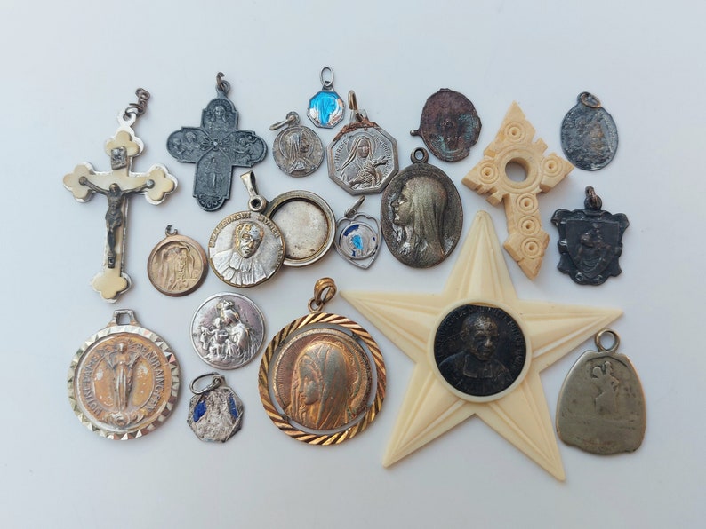 BROKEN Religious Jewelry for Crafting/Repurposing/Nicho Making: Small Crosses, French Catholic Medal Pendant Destash Lot to Recycle/Reuse image 1
