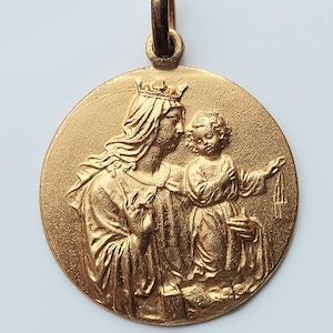 3/4&quot; Vintage Gold-Plated Our Lady of Mount Carmel Scapular Medal Pendant—Small Round Spanish Catholic Virgin Mary/Madonna & Child Medallion