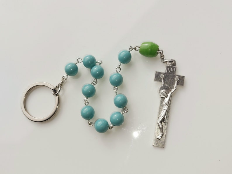 Single Decade Traffic Rosary, Turquoise Green Beads in Irish Penal Style: Silver Keychain Ring for Car/AutoCatholic Prayer Chaplet Gift image 1