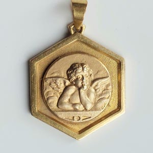 5/8&quot; Vintage Gold-Plated Cherub Necklace Pendant—Raphael Sistine Chapel Angel Round Medallion in Art Deco Hexagon Medal