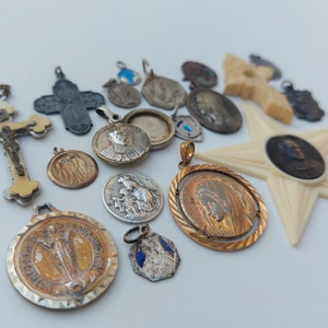 BROKEN Religious Jewelry for Crafting/Repurposing/Nicho Making: Small Crosses, French Catholic Medal Pendant Destash Lot to Recycle/Reuse image 2