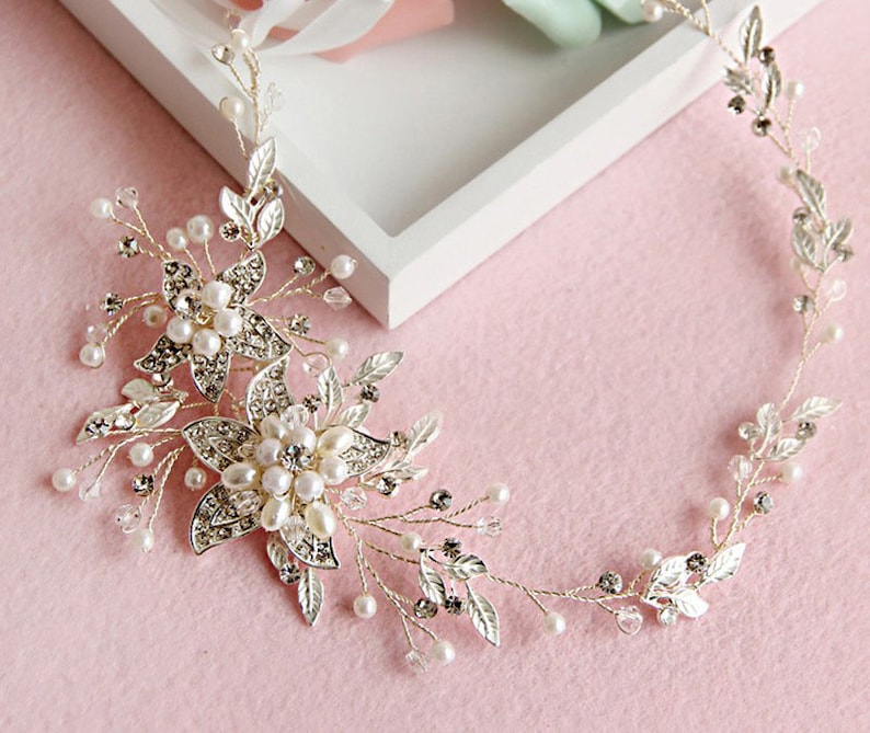 Bridal hair vine Wedding hair accessories Bridal hair piece Wedding unique hair piece Wedding hair piece Flower hair piece pearls crystals