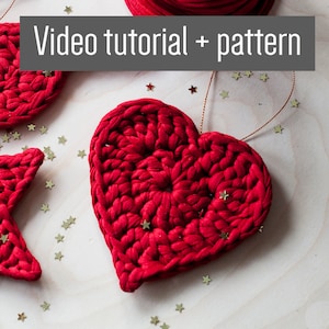 Christmas Decoration Heart Crochet Chunky Yarn Video Tutorial and Pattern/ Crochet Pattern and Video Guide for DIY Christmas Ornaments, Easy