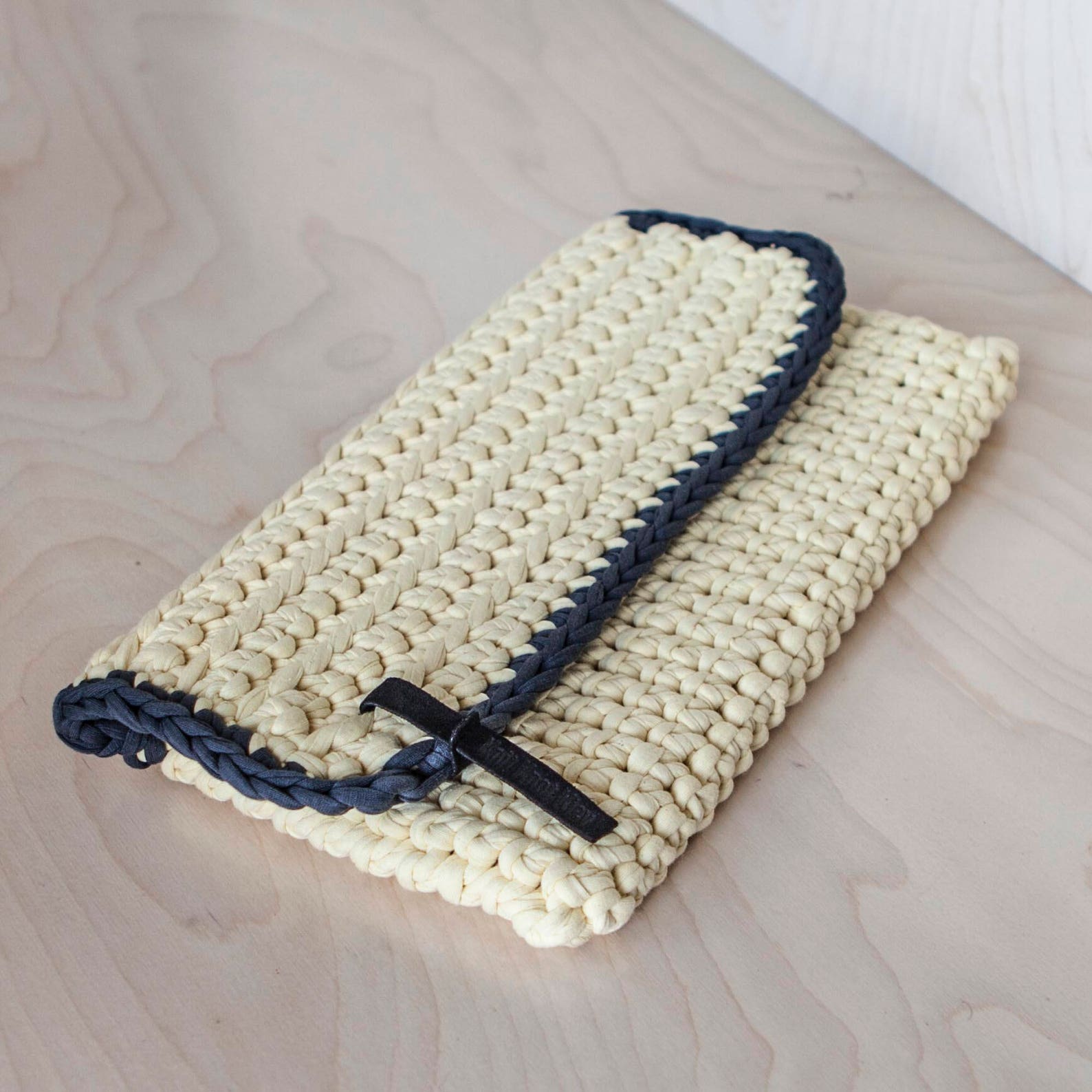 Crochet Chunky Yarn Clutch Bag Video Tutorial and Pattern/ Etsy