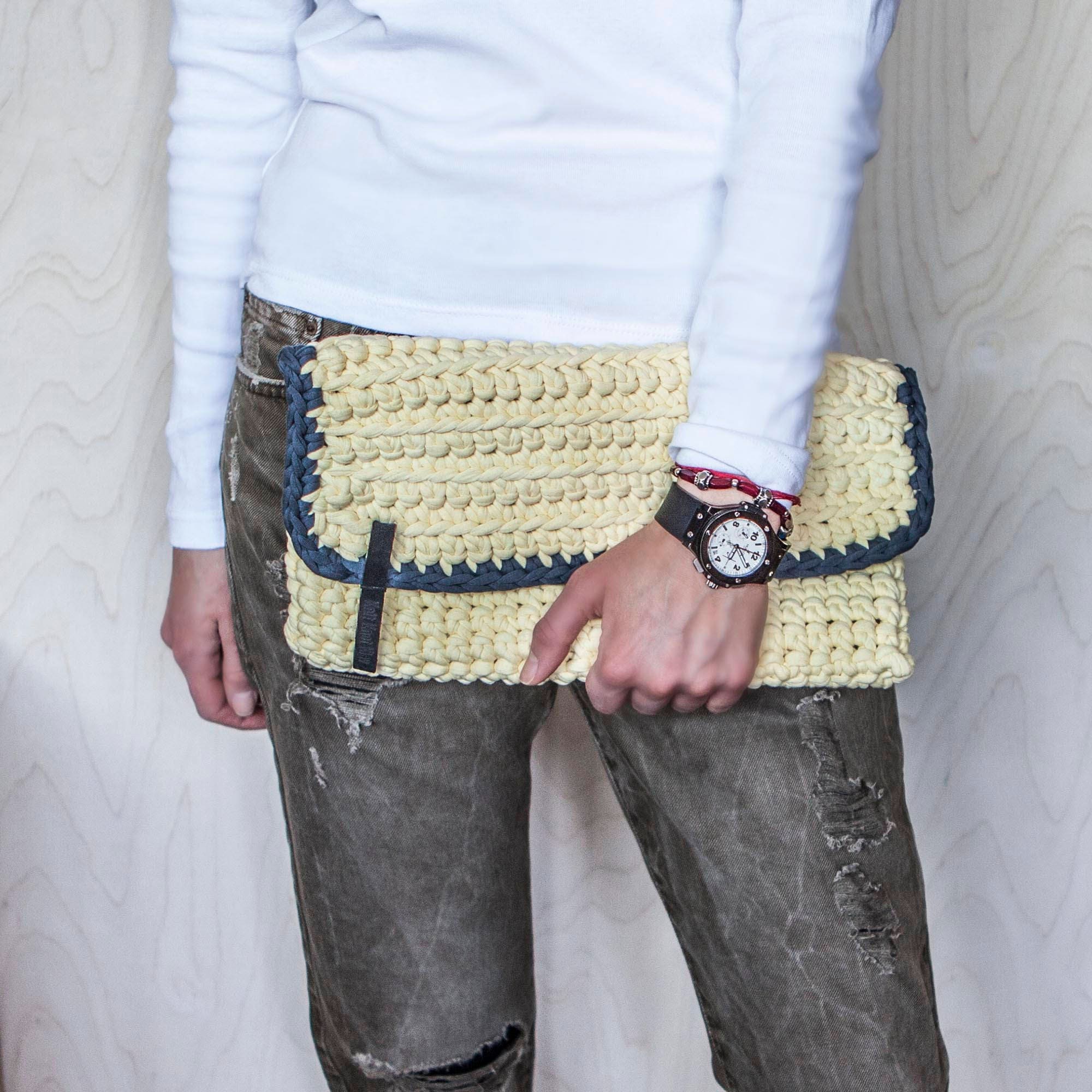 Crochet Chunky Yarn Clutch Bag Video Tutorial and Pattern/ Etsy